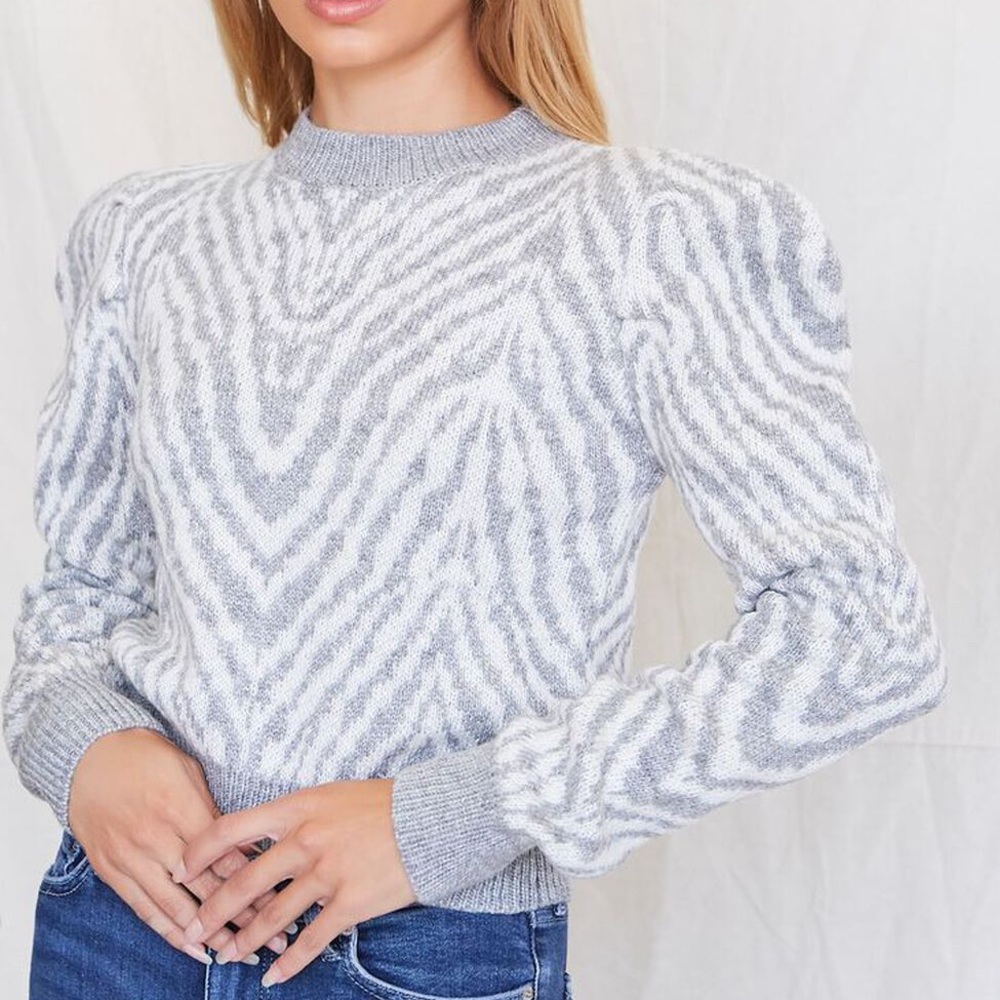 FOREVER 21 Zebra Puff-Sleeve Sweater